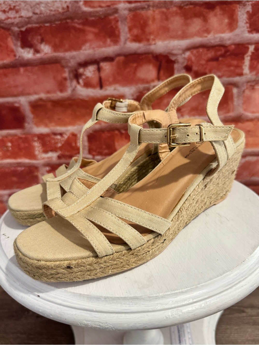 Boston Design Studio Wedge Espadrille Sandals Womens Size 7 Beige Tan Wedges